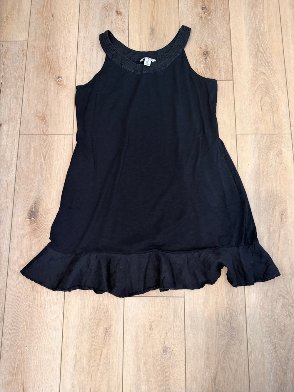Tommy Bahama Marina Black Ruffle Hem Dress L Pockets